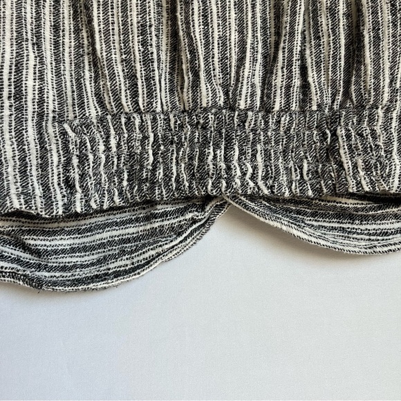 Free People Lust For Life Crop Top Sz S Twist Front Stripe Black White EUC - Picture 10 of 16